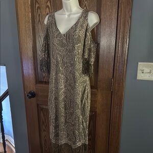 Elegant Lace Cold Shoulder Dress